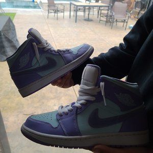 Purple pulse Jordan 1 mid